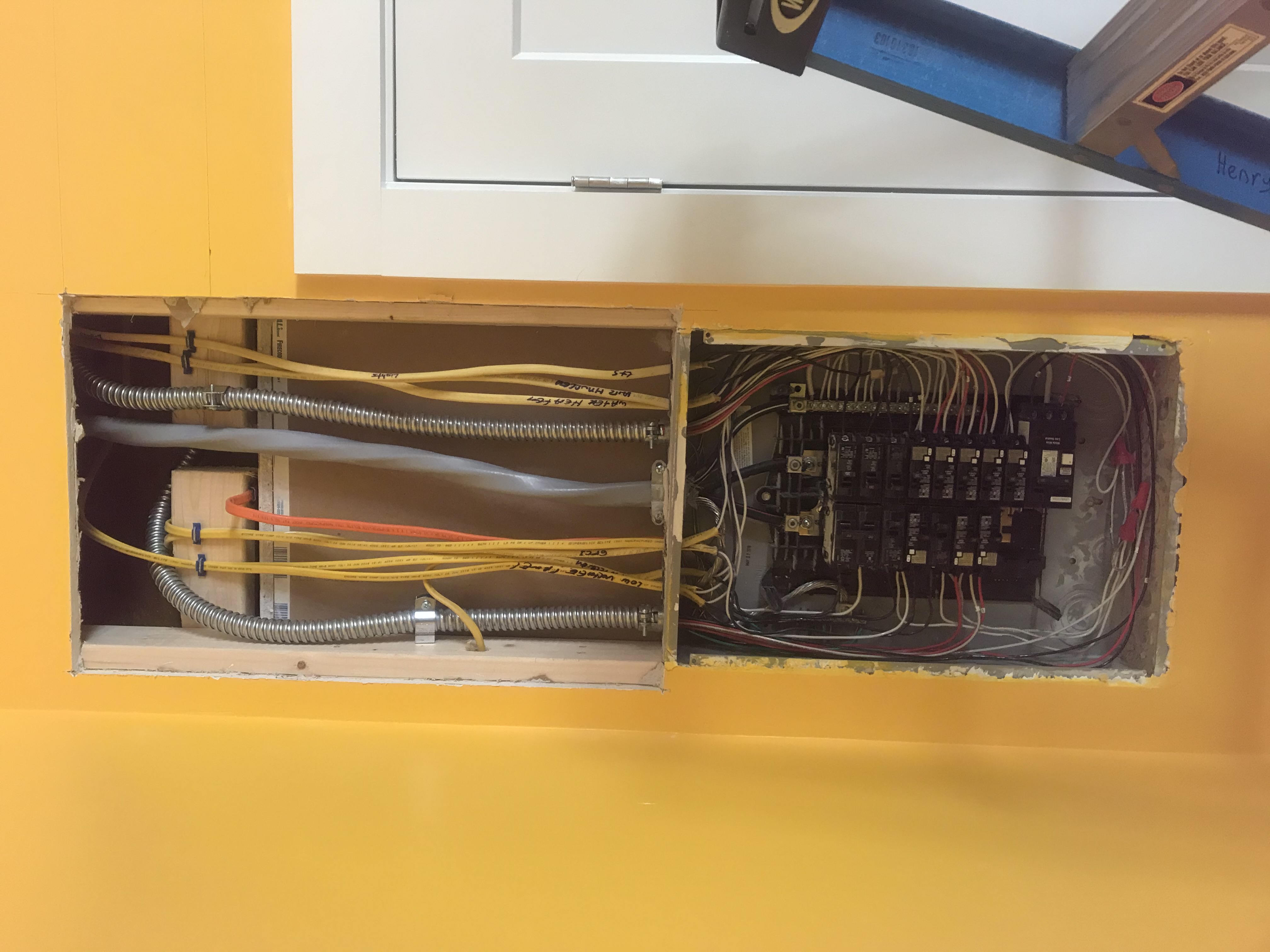 Commercial café electrical wiring